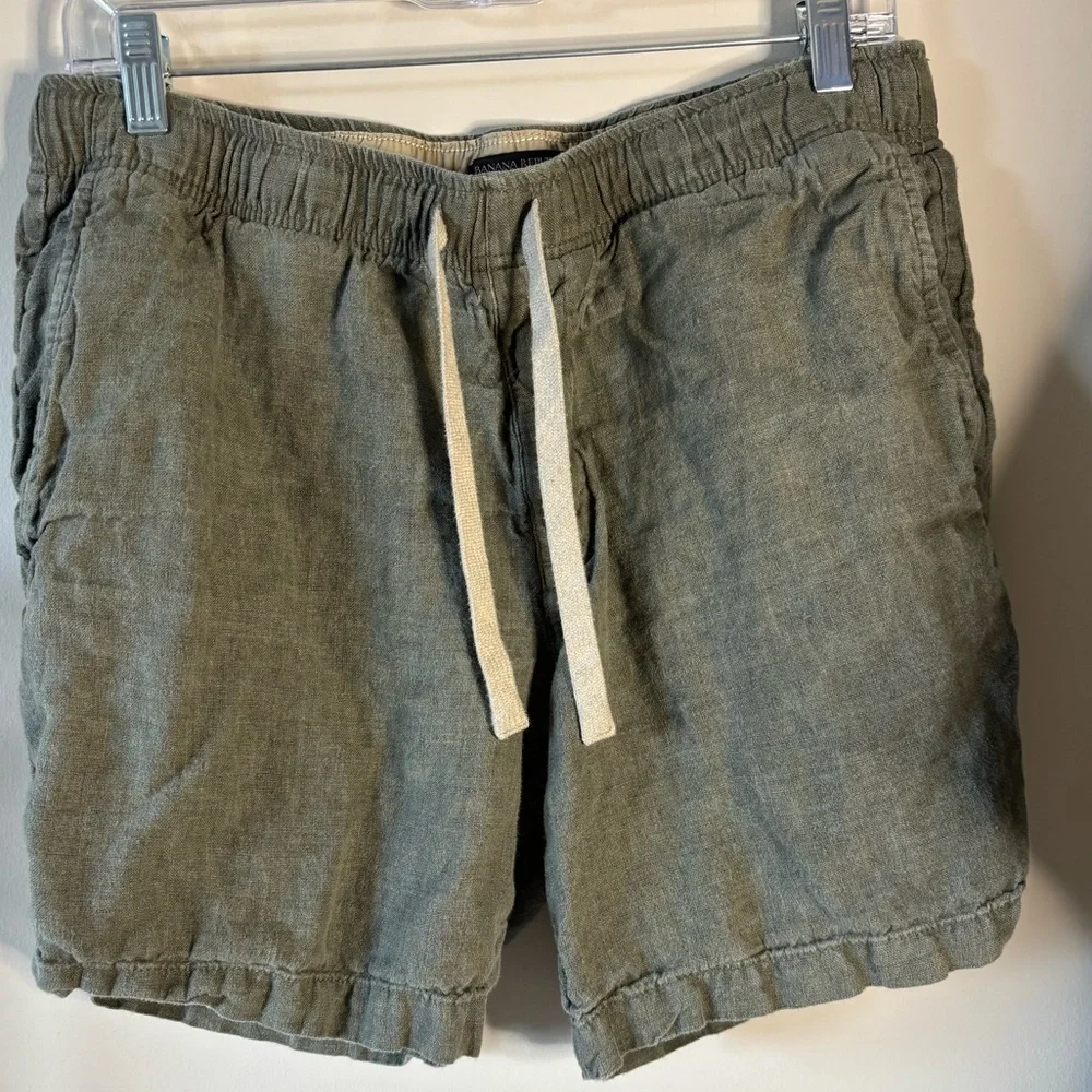 Banana‎ Republic Olive Green Shorts